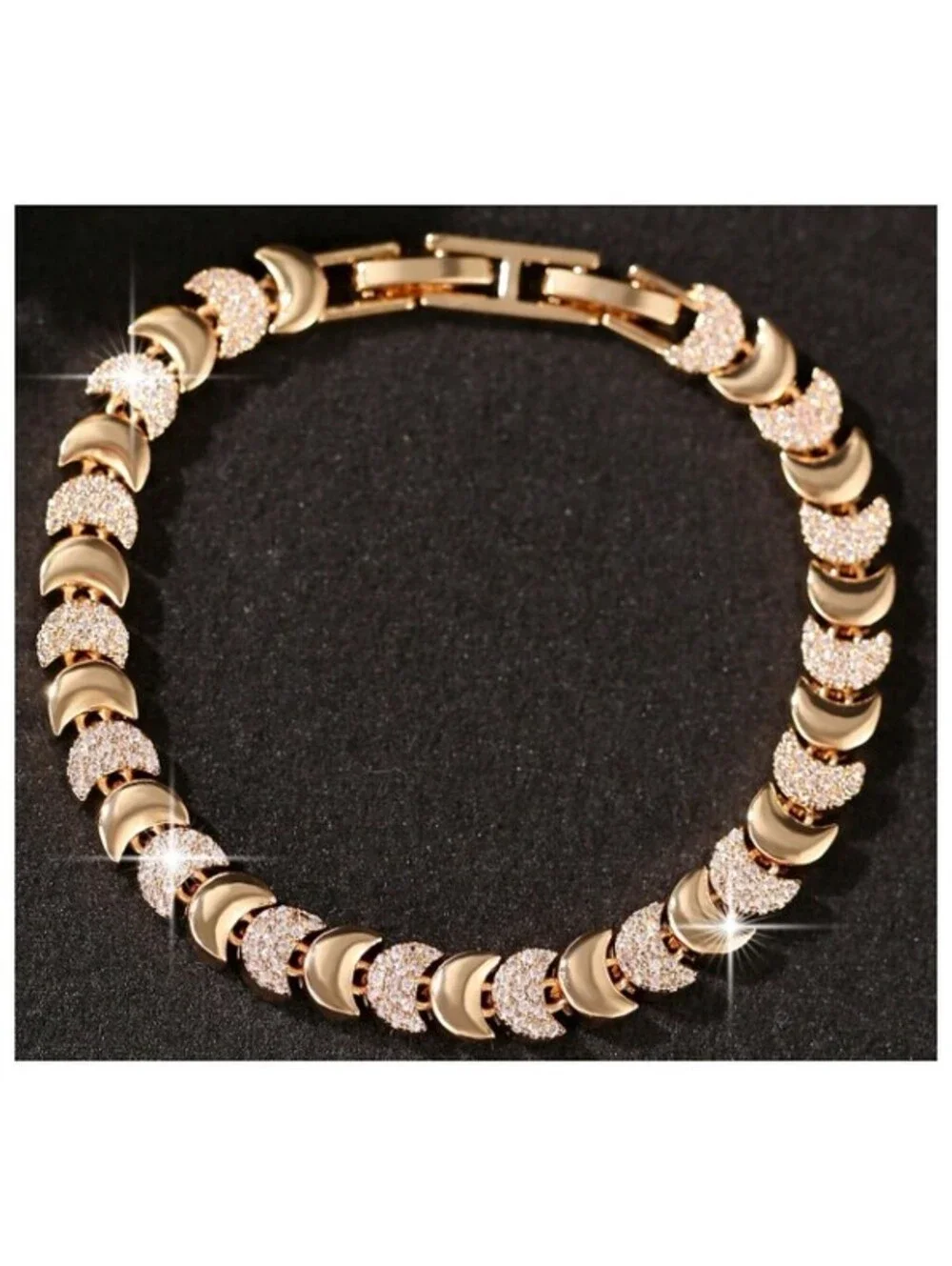 Crescent moon - Bracelet - Gold - CZs - 7